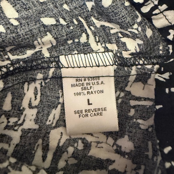 Willow & Clay Black White Abstract Wrap Dress Pink Trim Size Large Made in USA - Picture 4 of 10